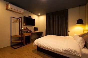Gray Hotel 2*